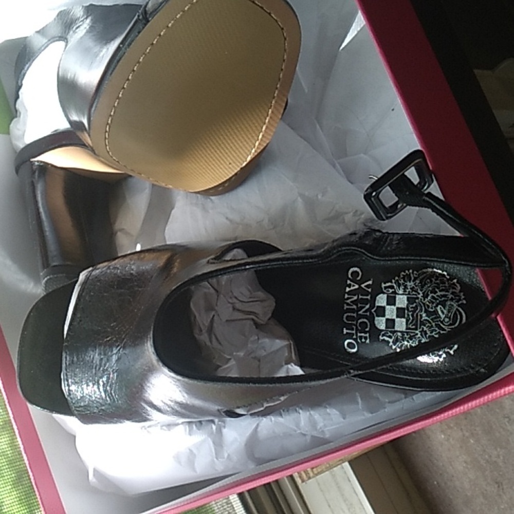 Vince Camuto Black High Heel Peep-Toe Shoes - Picture 10 of 10